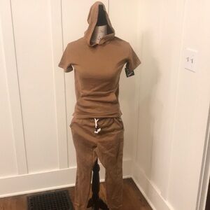 Art Class Short Sleeve Hooded Sweat Suit, Tan, Girl’s size 8/10, New With Tags